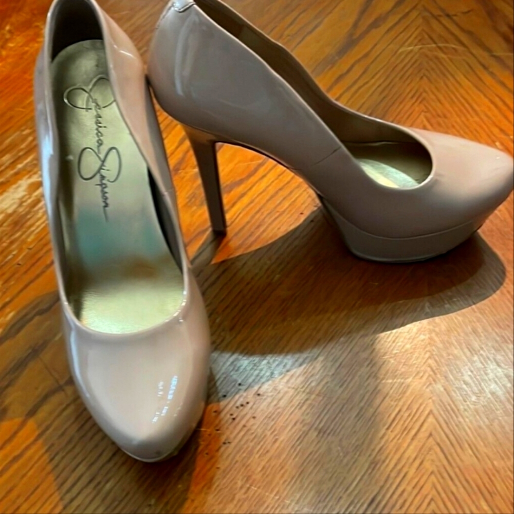 Jessica Simpson tan heels